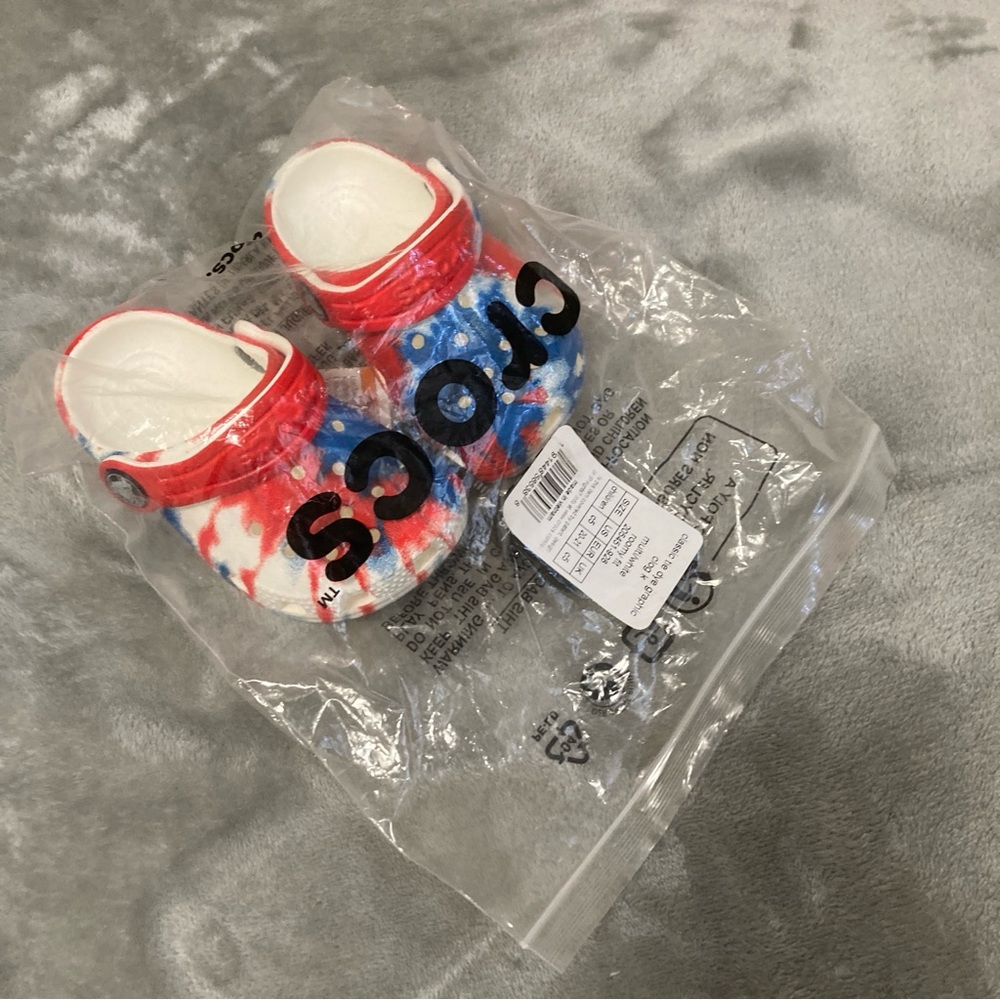 Crocs Kids Classic Toldder Tie-Dye Graphic Clog Blue/ Red/ White Size C5 - Picture 16 of 16